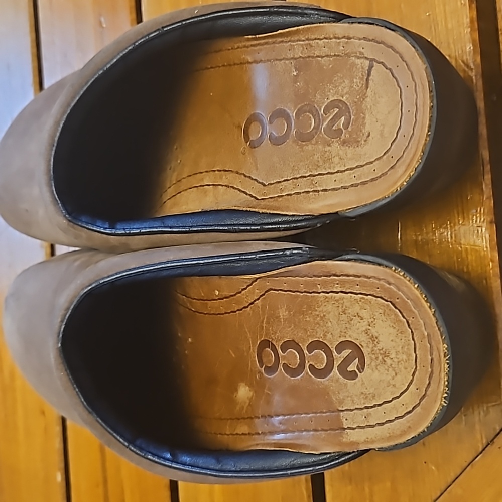 Leather Ecco mule / clogs sz. 41 or 8.5 - Picture 2 of 7
